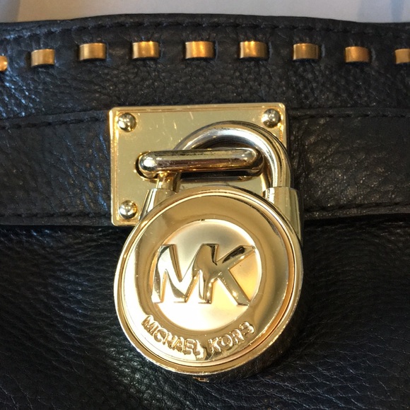 Michael Kors Retired Black Leather Handbag (Includes dust bag) - Picture 4 of 13